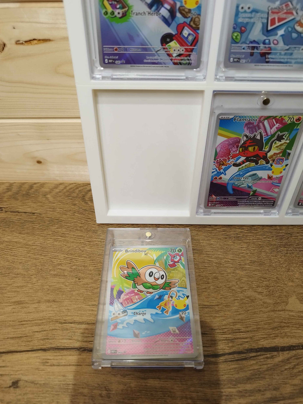 Cadre décoratif pour 9 cartes Pokémon + 9 boîtiers