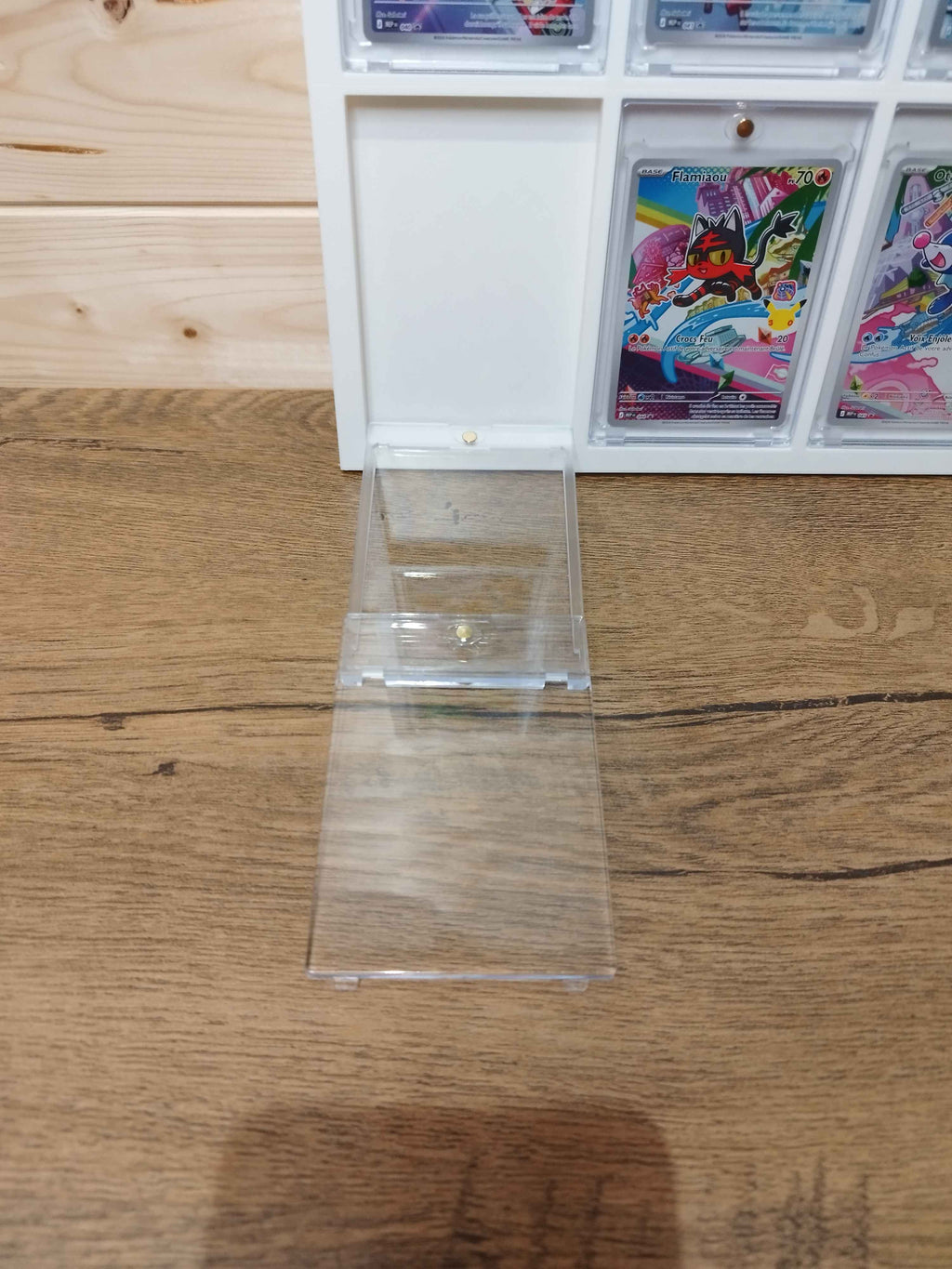 Cadre décoratif pour 9 cartes Pokémon + 9 boîtiers