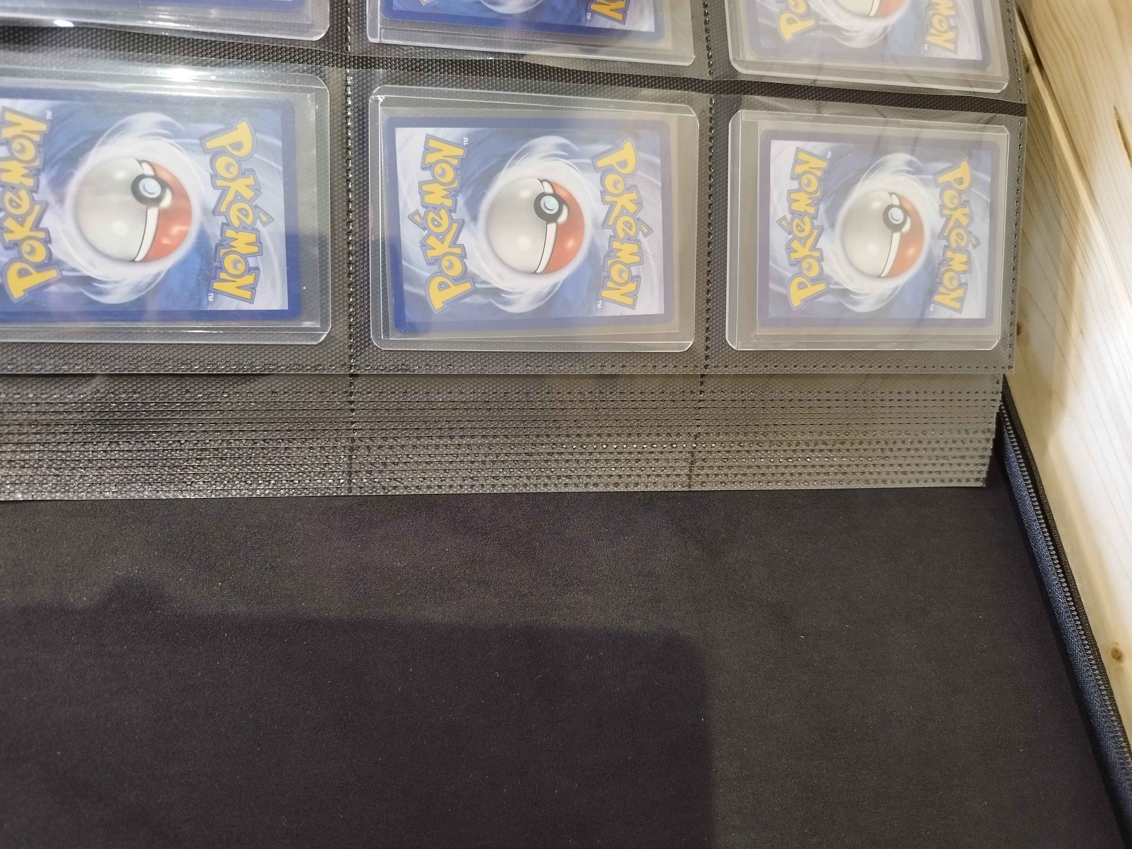 Classeur Toploader Cartes Pokémon – 252 places